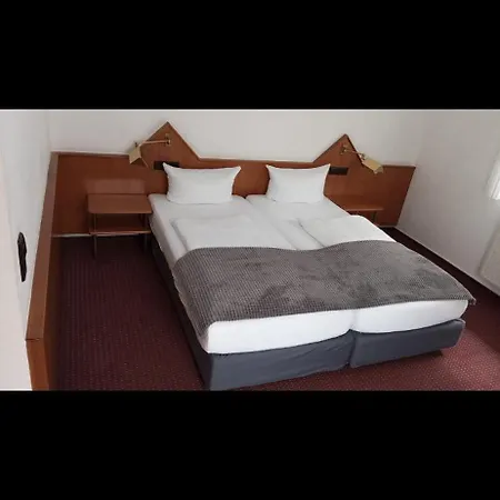 Anker Hotel *